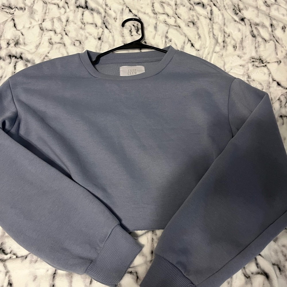 cropped crew neck